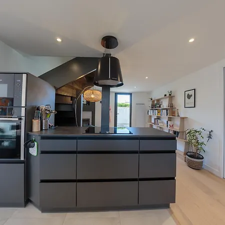 505 Plume - Close To Pool Villa
