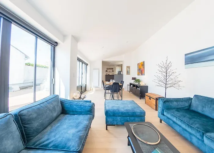 505 Plume - Close To Pool