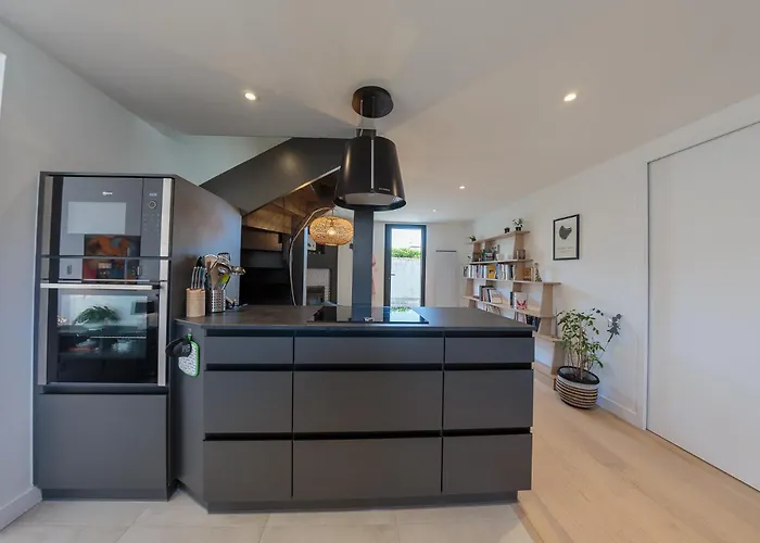 505 Plume - Close To Pool Villa