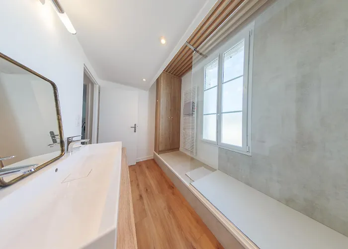 505 Plume - Close To Pool